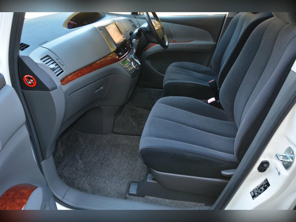 Toyota Estima Mpv Black #26