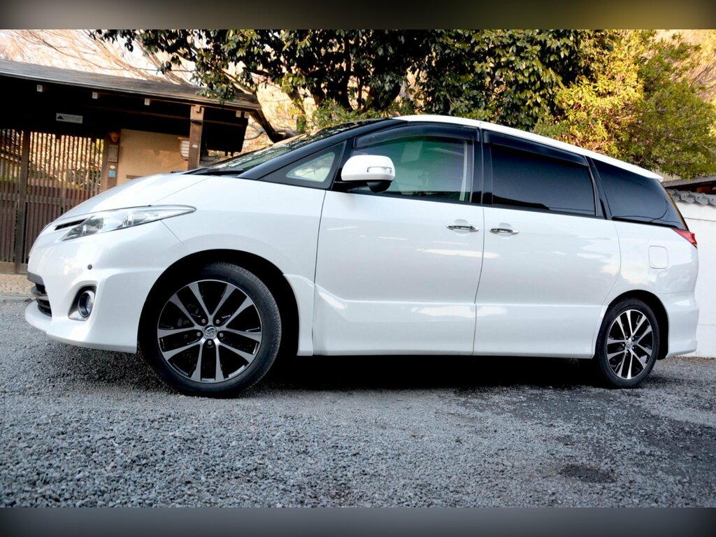 Toyota Estima Mpv Black #11