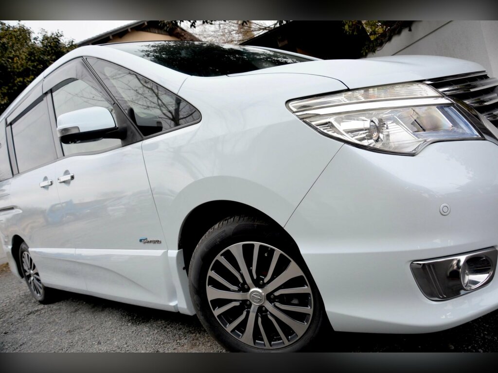 Nissan Serena 2.0 Highway Star-advanced Safety Package White #3