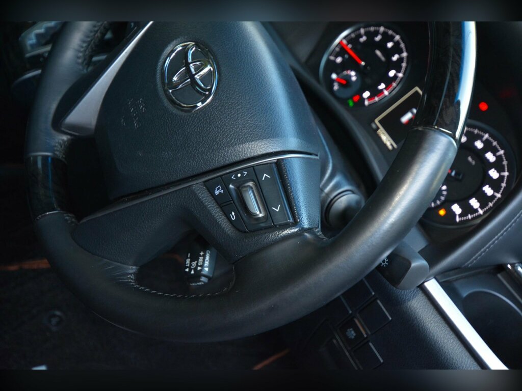 Toyota Alphard 2.5 S A Package Black Edition-modellista White #59