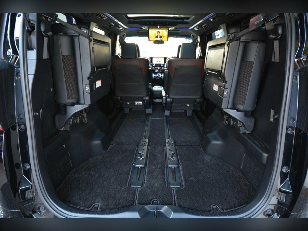 Toyota Alphard 2.5 S A Package Black Edition-modellista White #51
