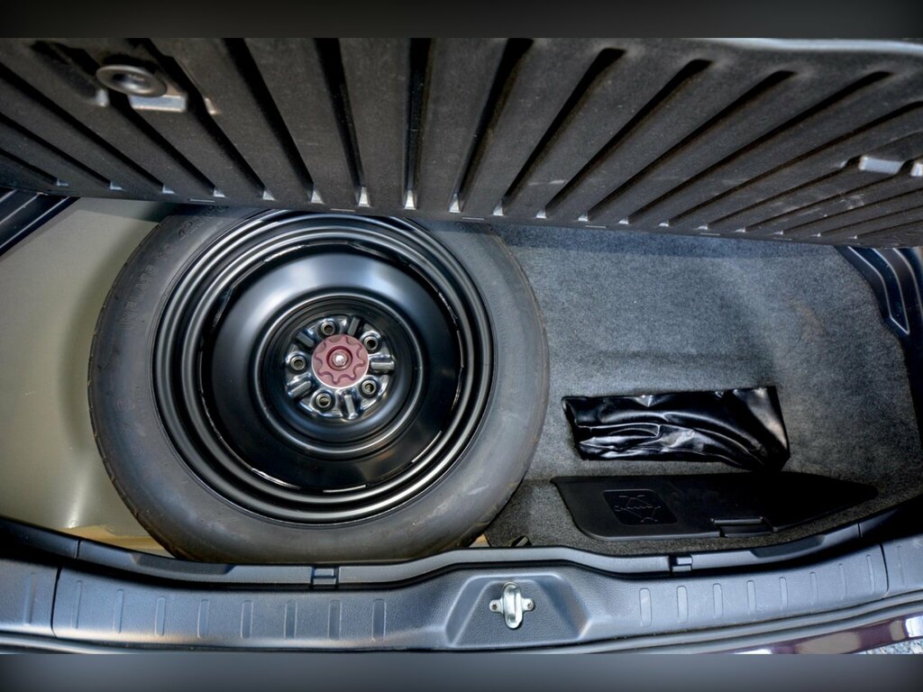 Toyota Voxy Eletricdoor7seathybridgreatcar Black #34