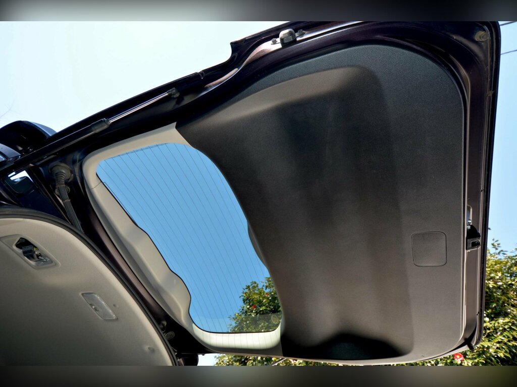 Toyota Voxy Eletricdoor7seathybridgreatcar Black #31