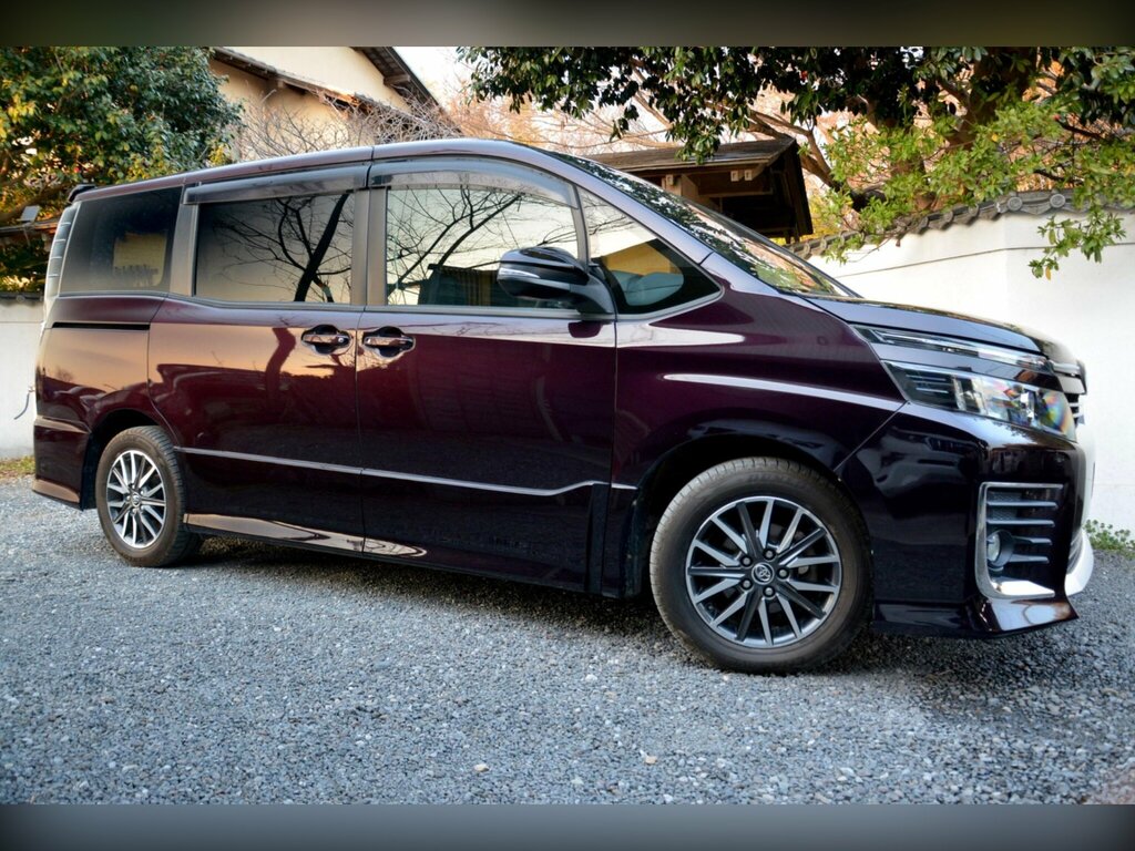 Toyota Voxy 2.0 Zs Edition - Zs Areo Body Styling Purple #5