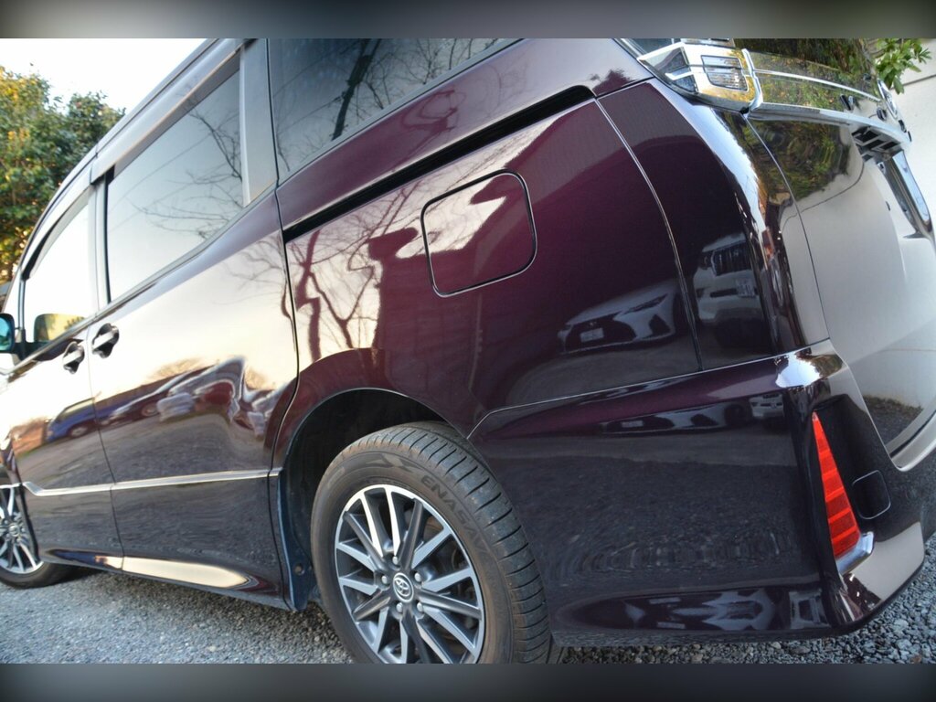 Toyota Voxy Eletricdoor7seathybridgreatcar Black #13