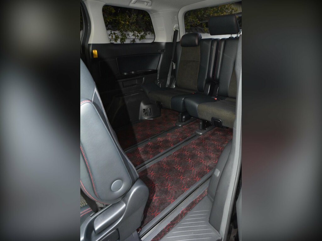 Toyota Vellfire 2.4 Hybrid White #37