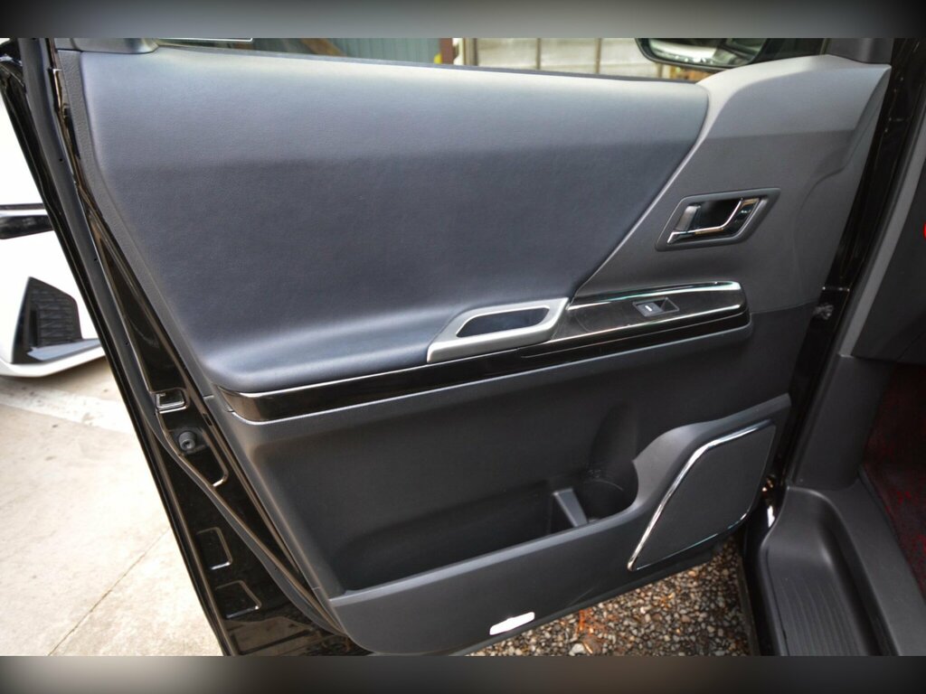 Toyota Vellfire 2.4 Hybrid White #32