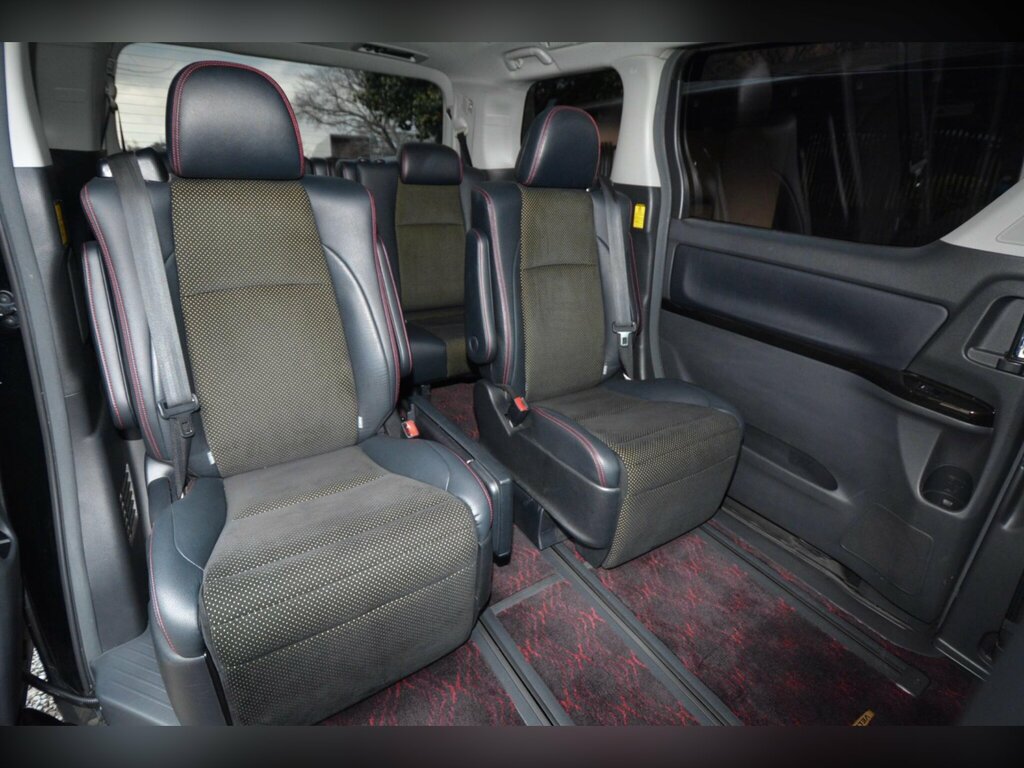 Toyota Vellfire 2.4 Hybrid White #29