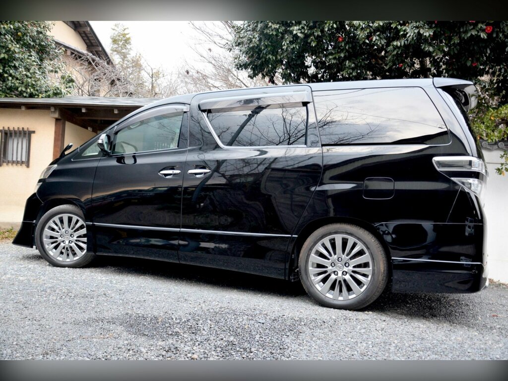 Toyota Vellfire 2.4 Hybrid White #17