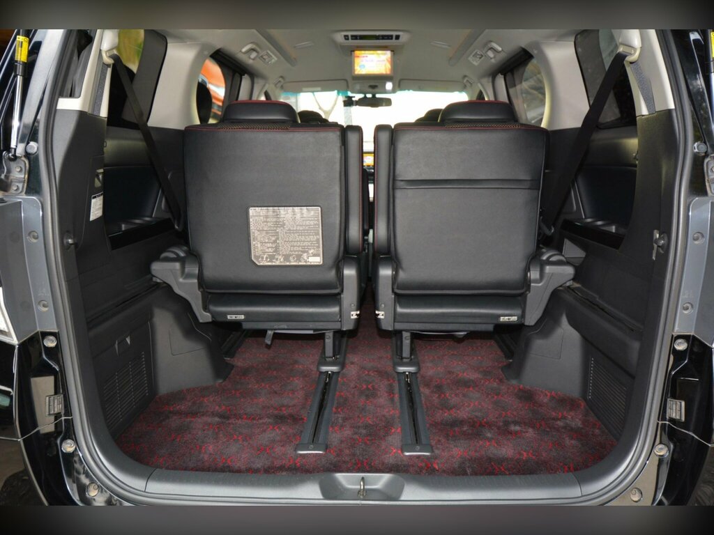 Toyota Vellfire 2.4 Hybrid White #40