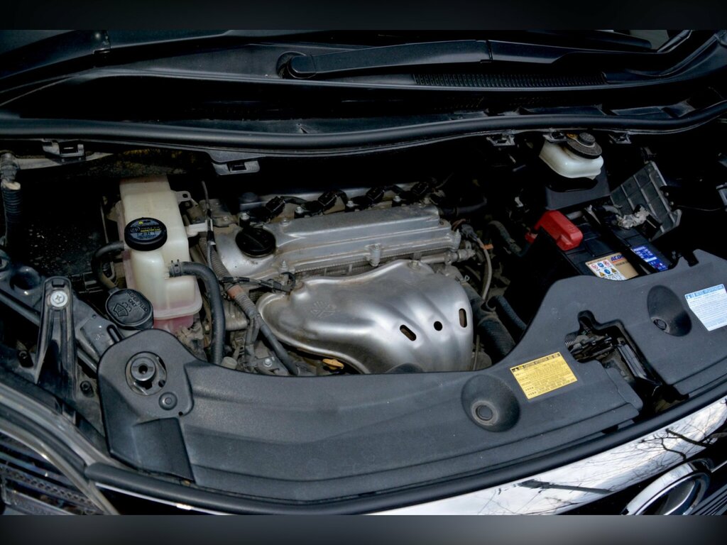 Toyota Vellfire 2.4 Hybrid White #25