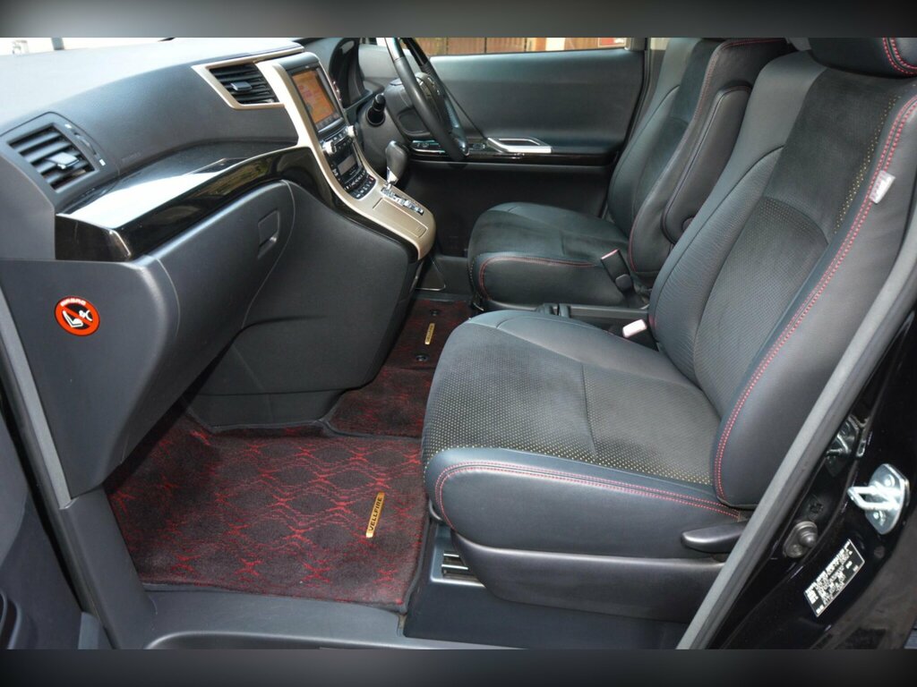 Toyota Vellfire 2.4 Hybrid White #31