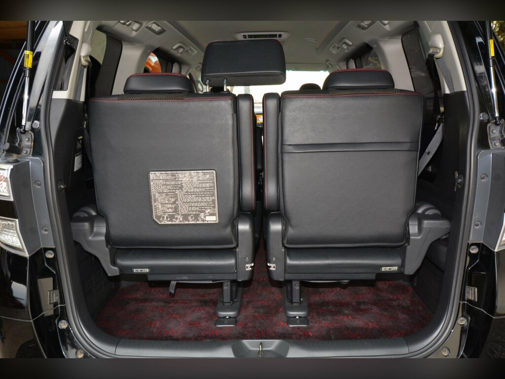 Toyota Vellfire 2.4 Hybrid White #39