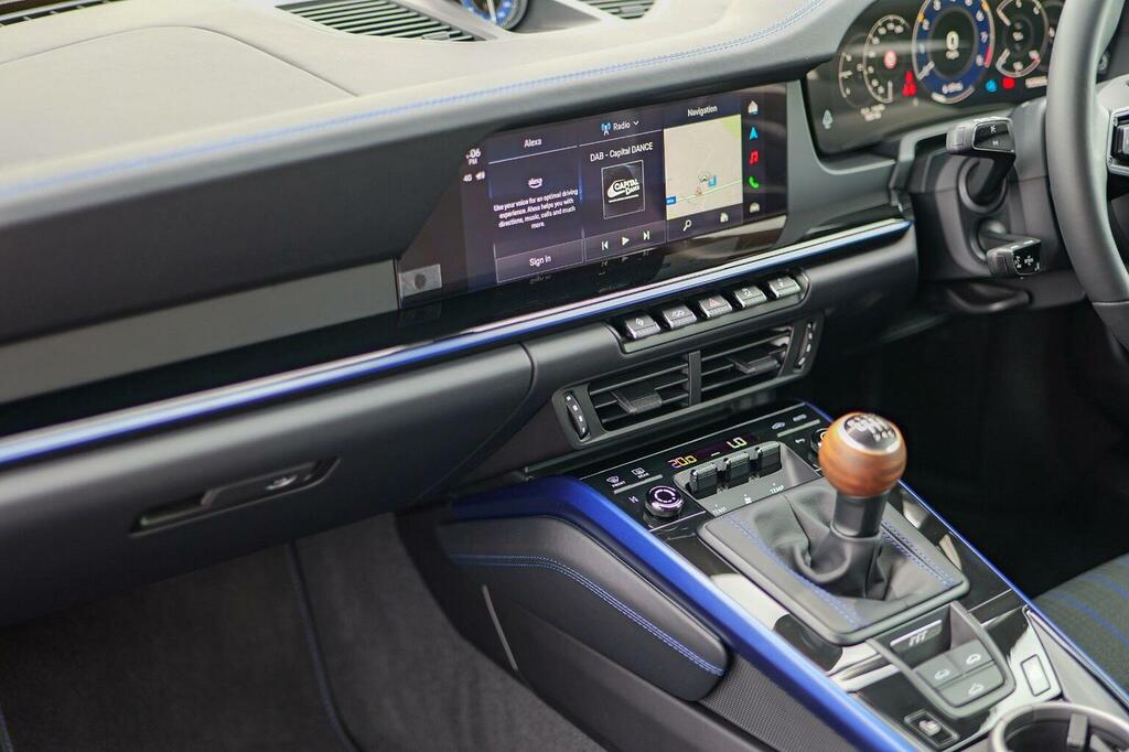 Porsche 911 Gts T-hybrid Pdk  #17
