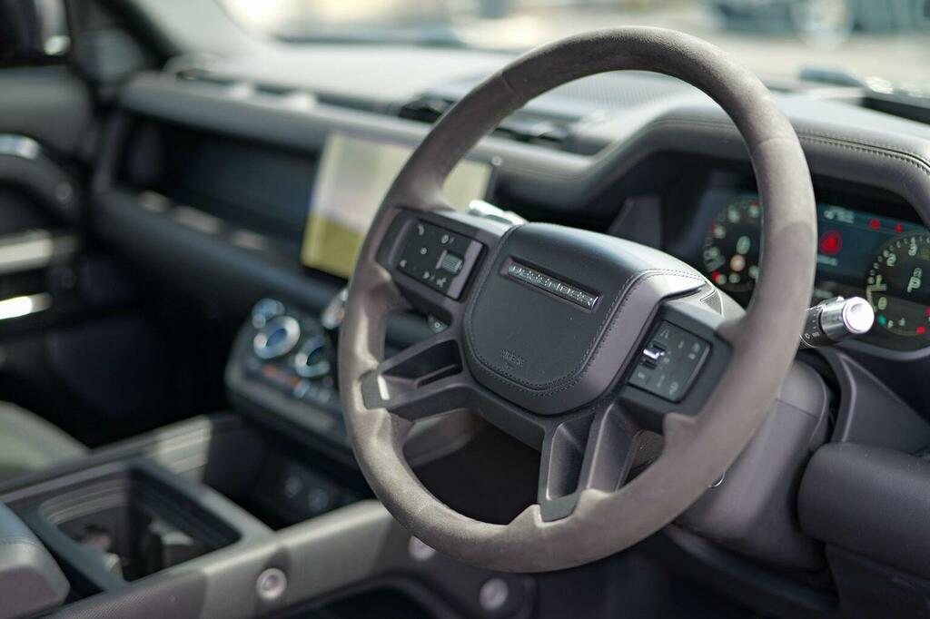 Land Rover Defender 90 D200 Mhev Black #16