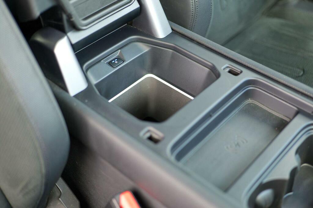 Land Rover Defender 90 D200 Mhev Black #19