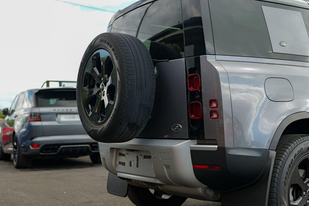 Land Rover Defender 90 S Black #12
