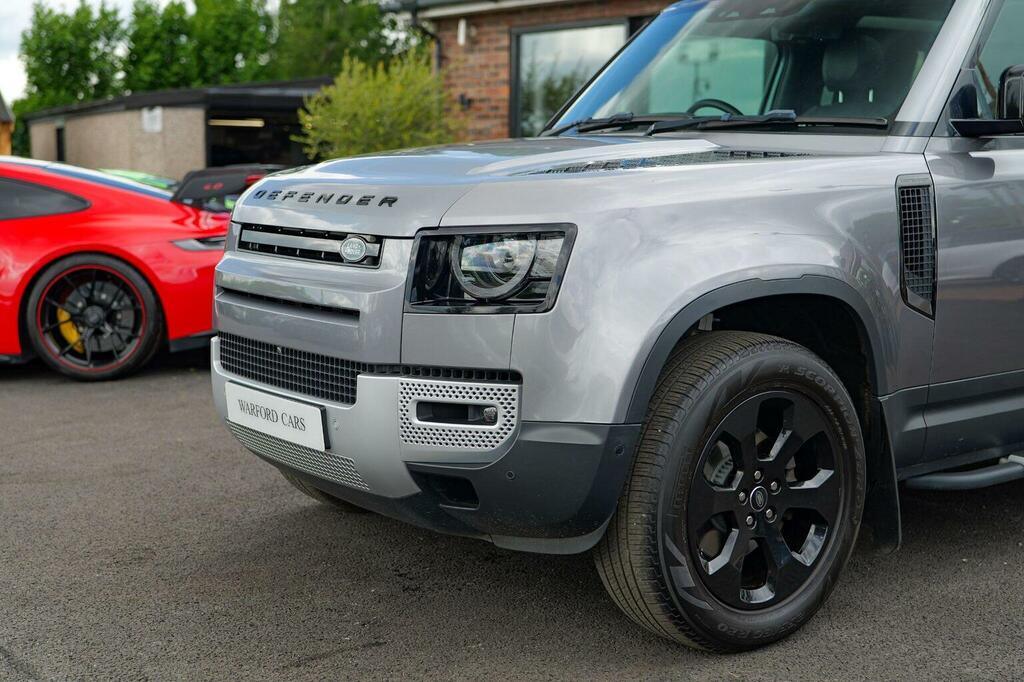 Land Rover Defender 90 S Black #7