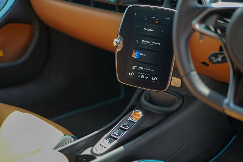 McLaren Artura Spider  #18