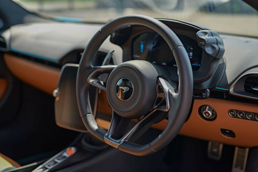McLaren Artura Spider  #16