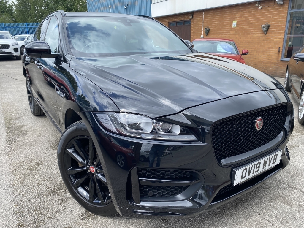 Jaguar F-Pace 2.0 R-sport Awd OV19WVB Black #2