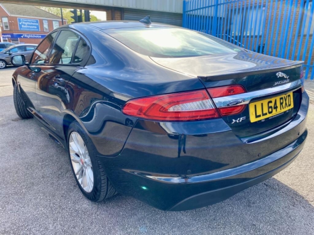 Jaguar XF Saloon 2.2 D R-sport Black #5