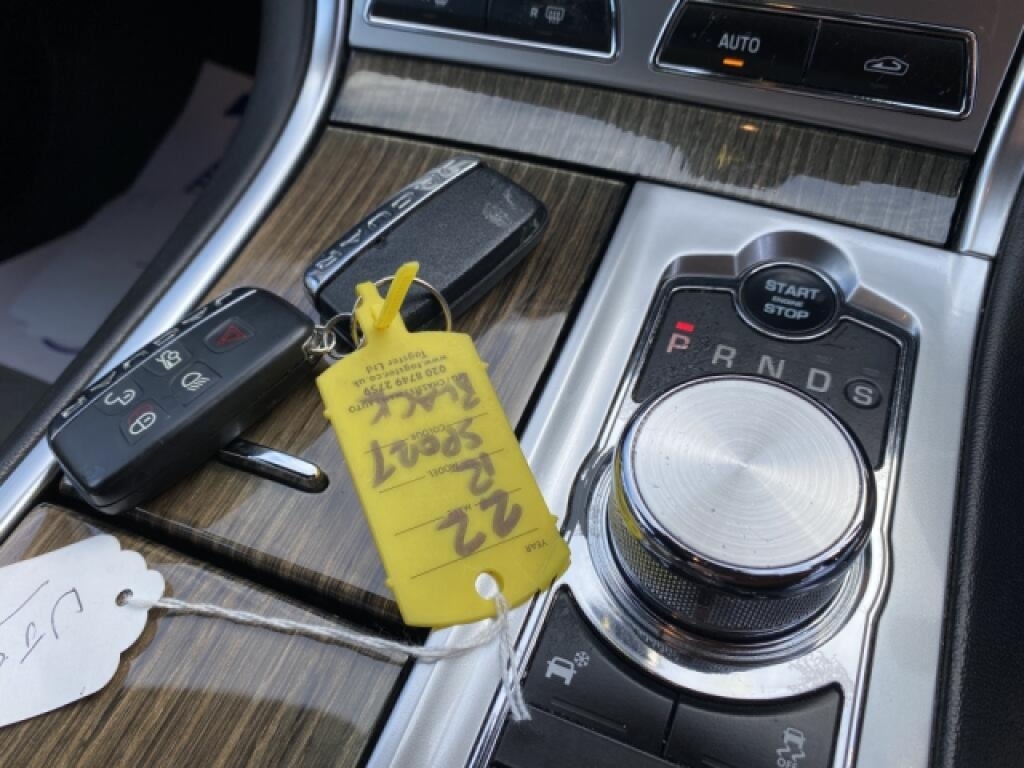Jaguar XF D Luxury Silver #13