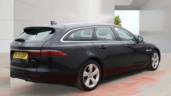 Jaguar XF 2.0 Portfolio Black #4