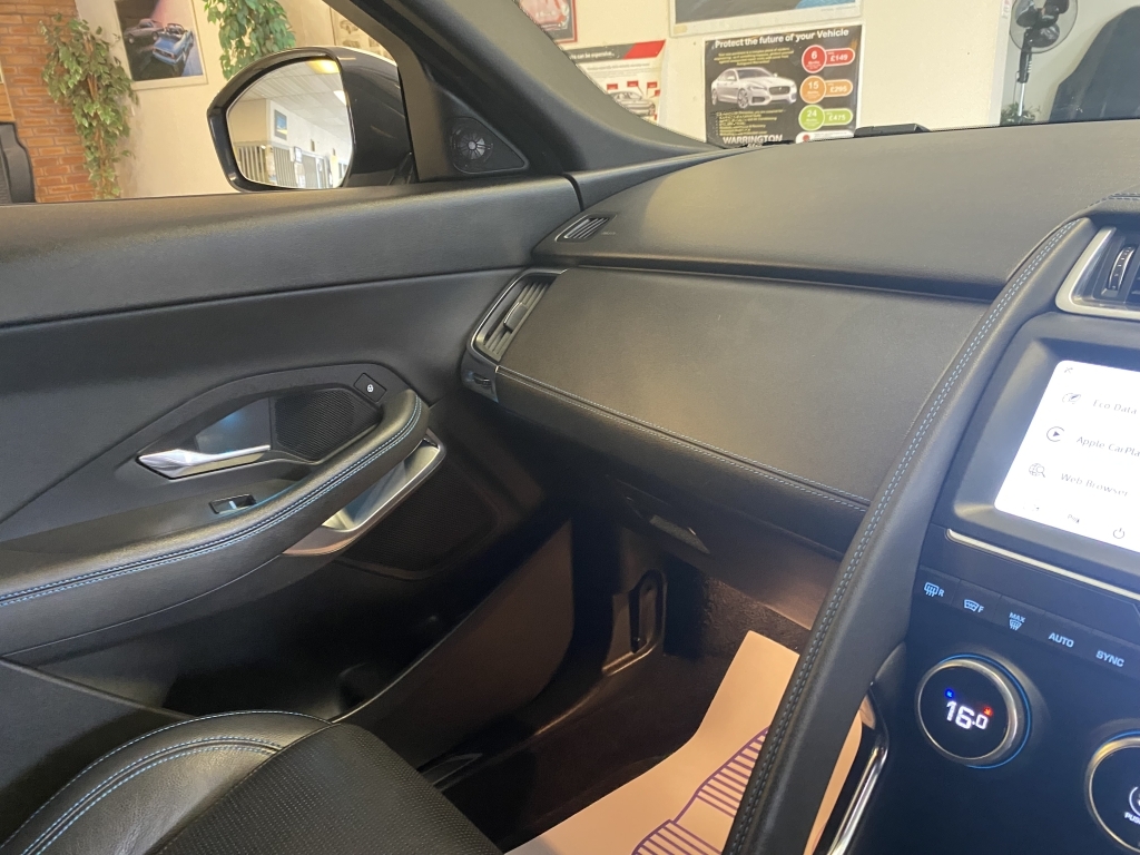 Jaguar E-Pace 2.0 D180 R-dynamic S Awd White #29