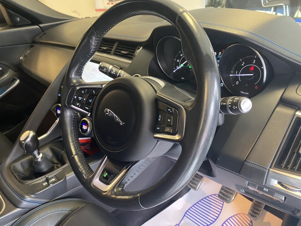 Jaguar E-Pace 2.0 D180 R-dynamic S Awd White #16
