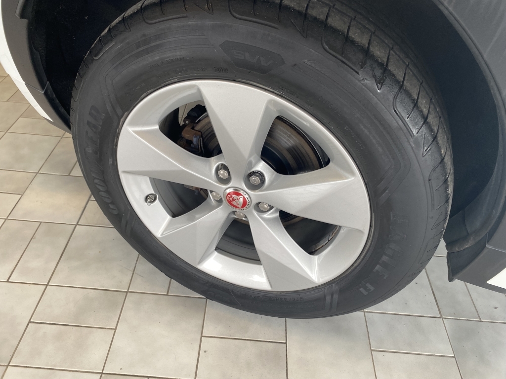 Jaguar E-Pace 2.0 D180 R-dynamic S Awd White #15