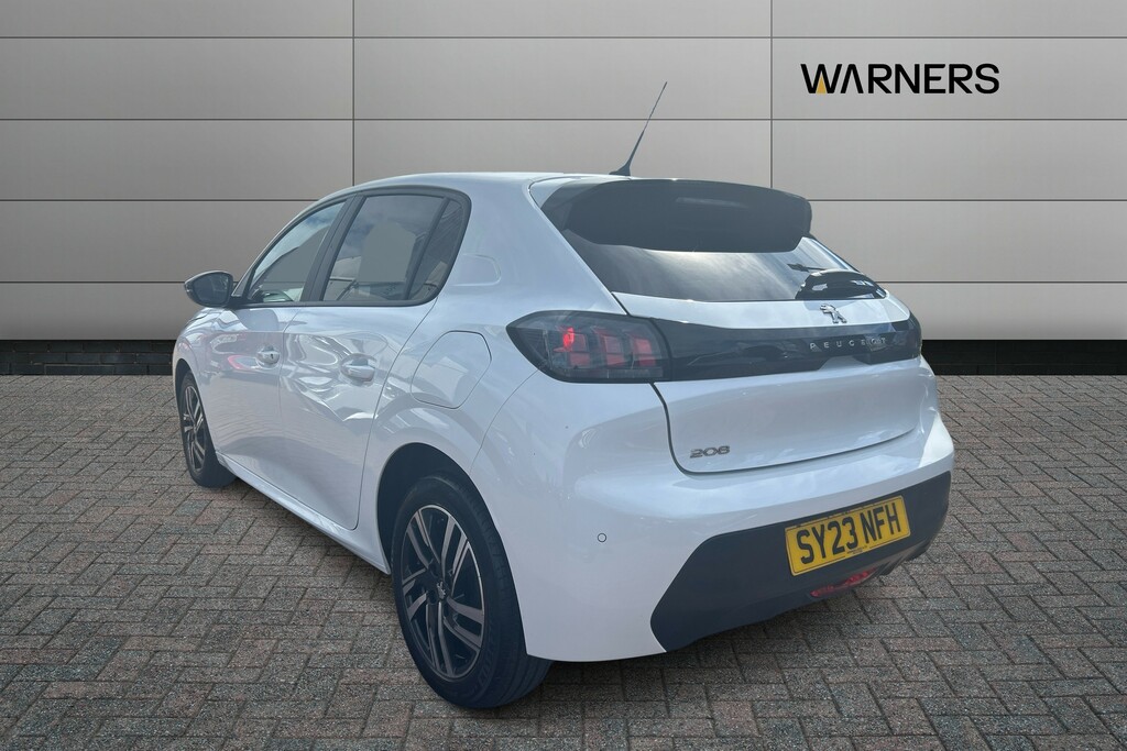 Peugeot 208 1.2 Puretech Active Premium SY23NFH White #3