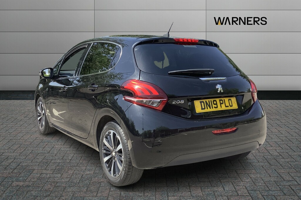 Peugeot 208 1.2 Puretech 82 Tech Edition Start Stop DN19PLO Black #3