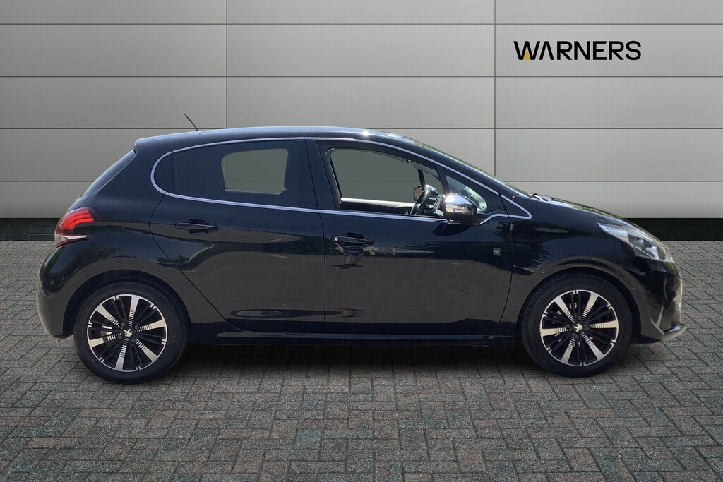 Peugeot 208 1.2 Puretech 82 Tech Edition Start Stop DN19PLO Black #6