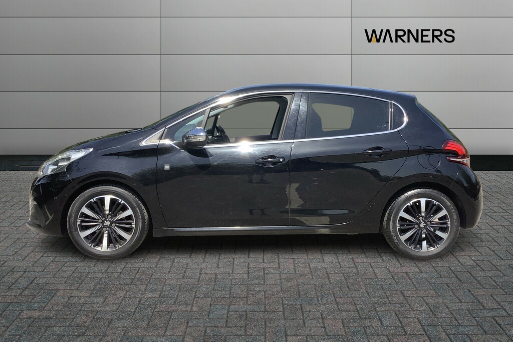 Peugeot 208 1.2 Puretech 82 Tech Edition Start Stop DN19PLO Black #5