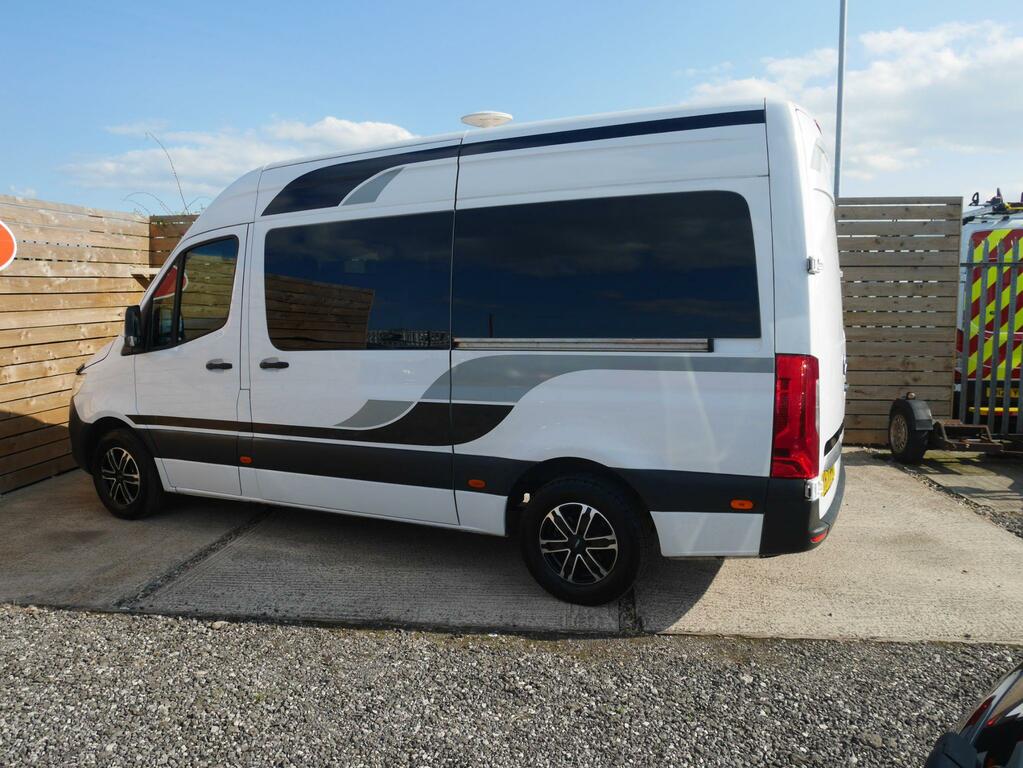 Mercedes-Benz Sprinter 2 Berth YH71PPV White #5
