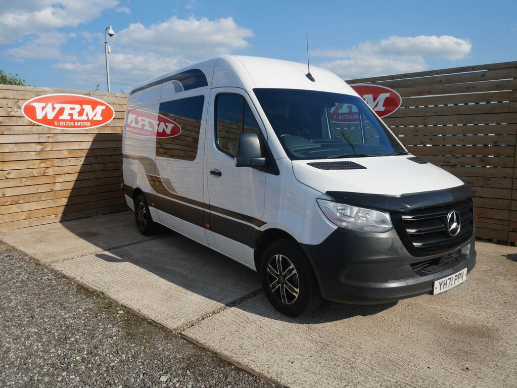 Mercedes-Benz Sprinter 2 Berth YH71PPV White #2