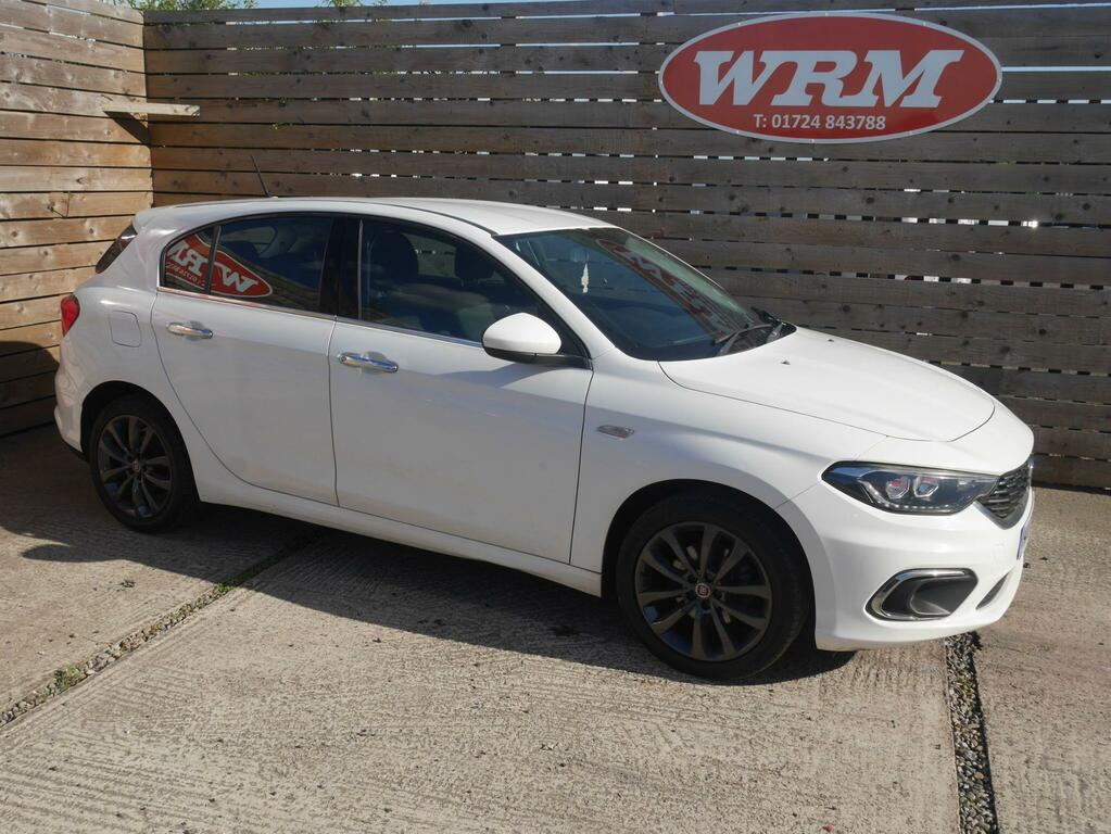 Fiat Tipo 1.3 Multijetii Lounge Hatchback White #2