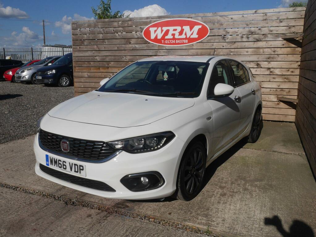 Fiat Tipo 1.3 Multijetii Lounge Hatchback White #4