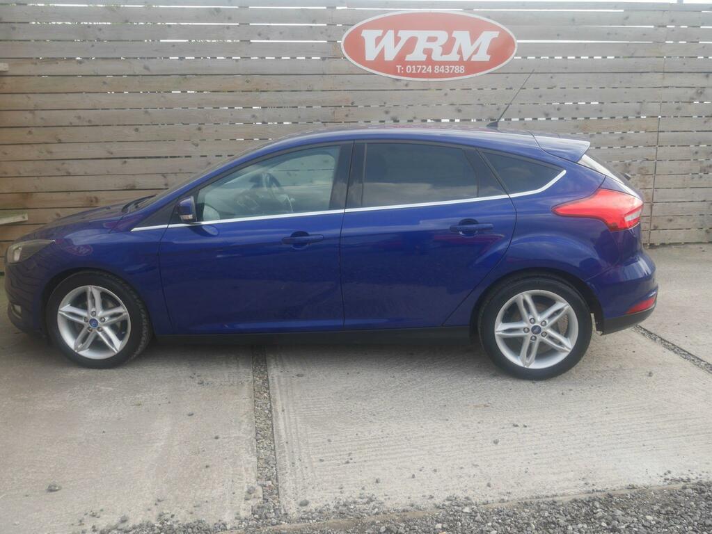 Ford Focus 1.0T Ecoboost Titanium Hatchback HV15HTJ Blue #5