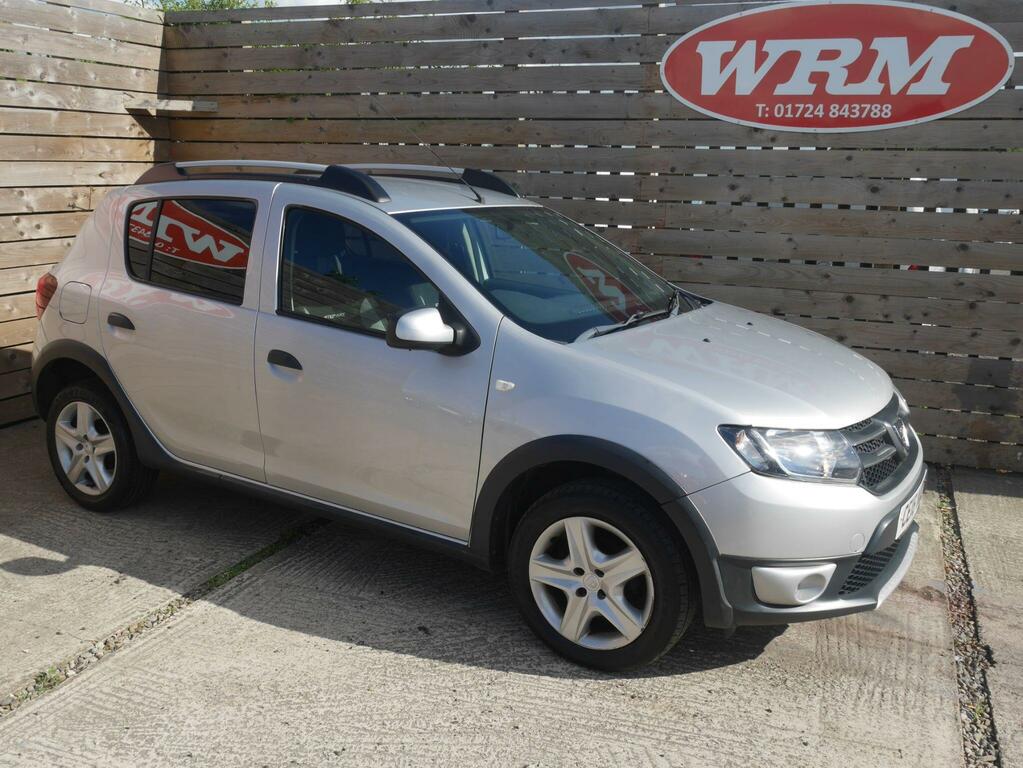 Dacia Sandero Stepway 1.5 Dci Laureate Hatchback Euro CE16WCZ Silver #2