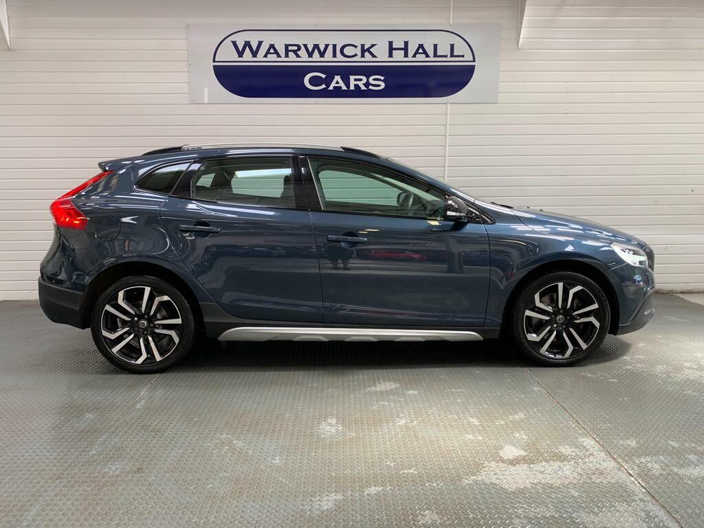 Volvo V40 Cross Country 2.0 D2 Pro Euro 6 Ss Blue #3