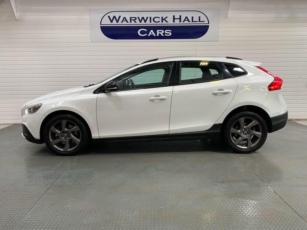 Volvo V40 Cross Country 2.0 D2 Lux Euro 6 Ss White #2
