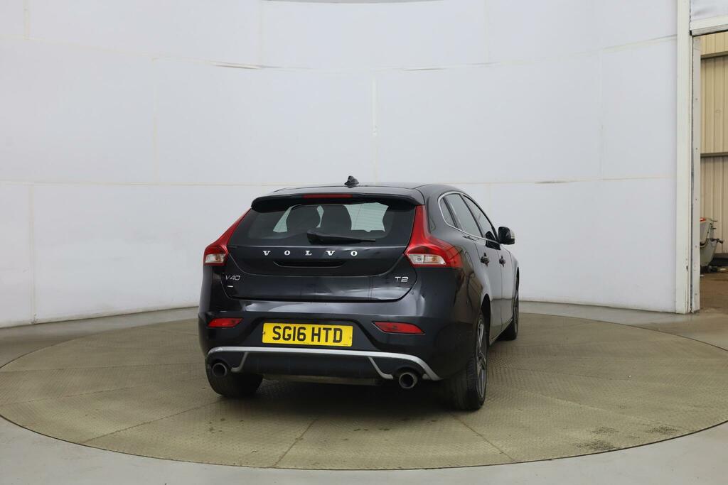 Volvo V40 2.0 T2 R-design Euro 6 Ss Black #4