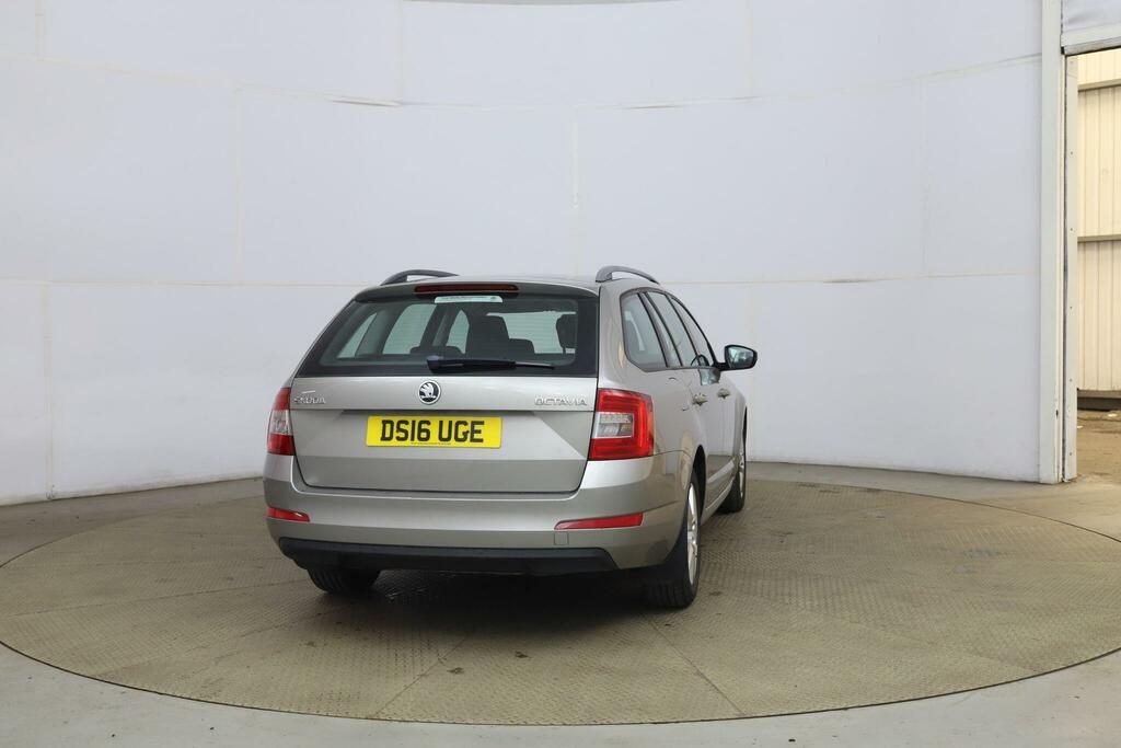 Skoda Octavia 1.6 Tdi Se Euro 6 Ss  #4