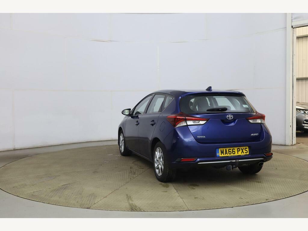 Toyota Auris 1.6 D-4d Business Edition Euro 6 Ss  #2