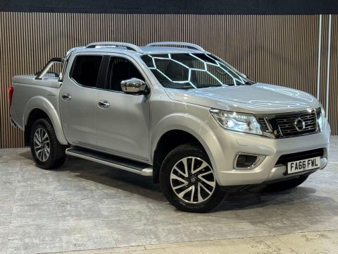 Nissan Navara 2.3 Dci Tekna 4X4 Shr Dcb 190 Bhp Silver #11