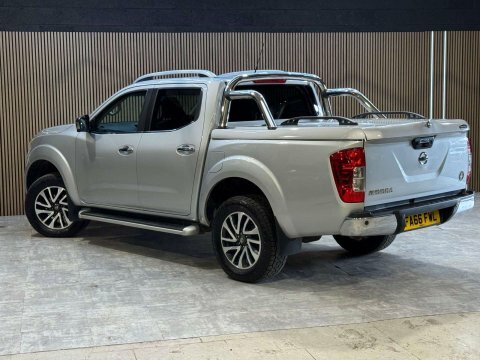 Nissan Navara 2.3 Dci Tekna 4X4 Shr Dcb 190 Bhp Silver #26