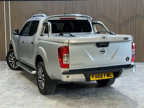 Nissan Navara 2.3 Navara Tekna Silver #5