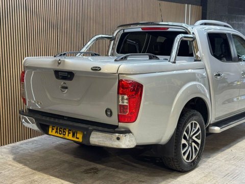 Nissan Navara 2.3 Dci Tekna 4X4 Shr Dcb 190 Bhp Silver #19